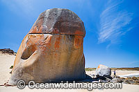 Castle Rock Flinders Island Tasmania Photo - Gary Bell