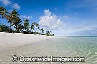 Tropical lagoon Cocos Islands Photo - Gary Bell