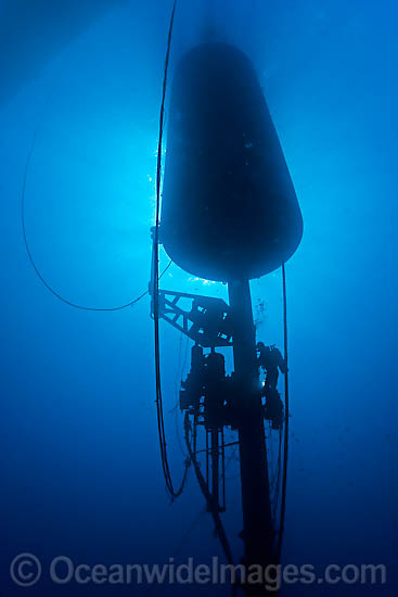 Divers works on Wave Energy Buoy photo